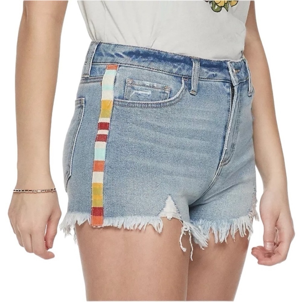 Tinseltown Size 3 Bohemian Style Side Stripe Jean Shorts.